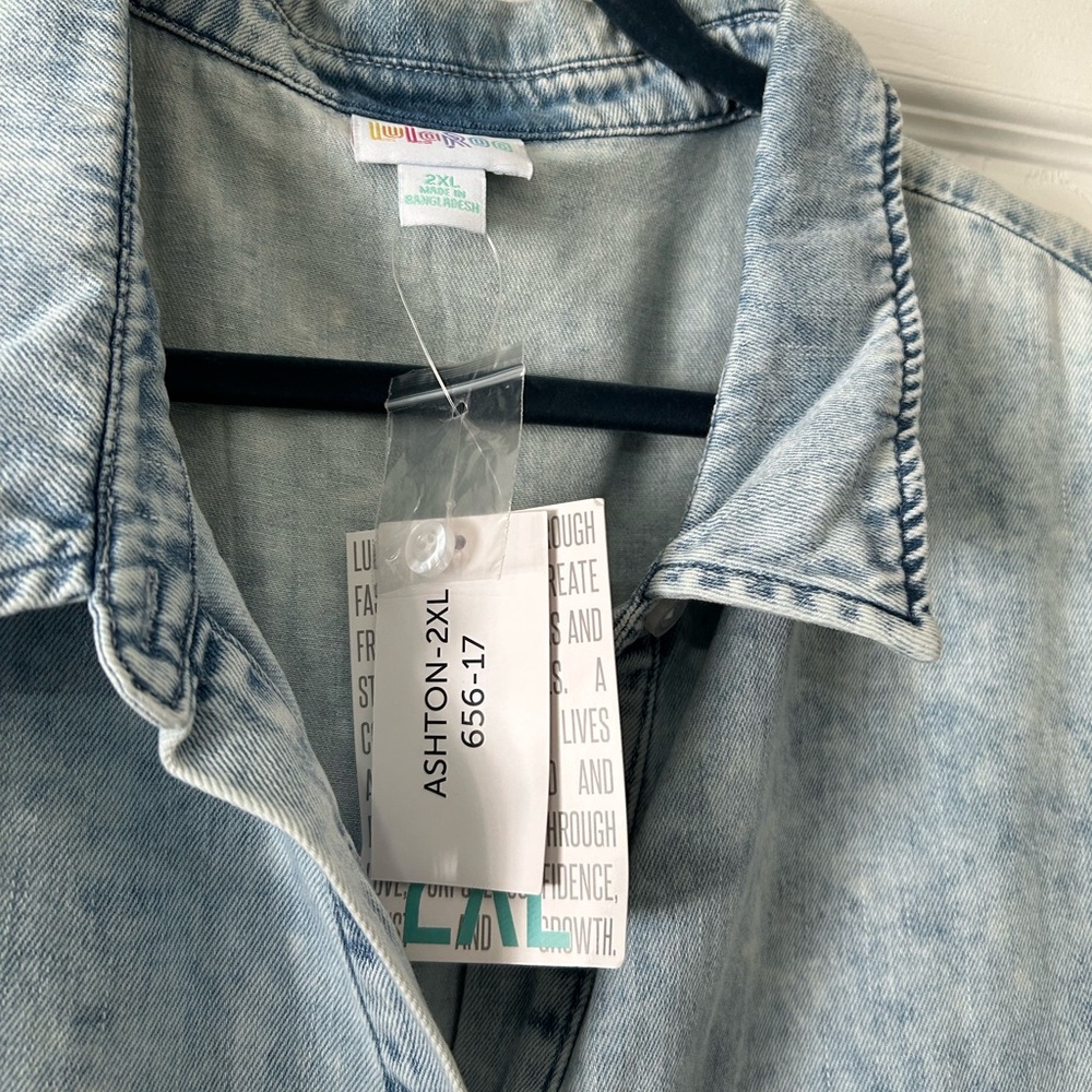 NWT LuLaRoe 2XL Ashton denim dress. - Picture 2 of 8